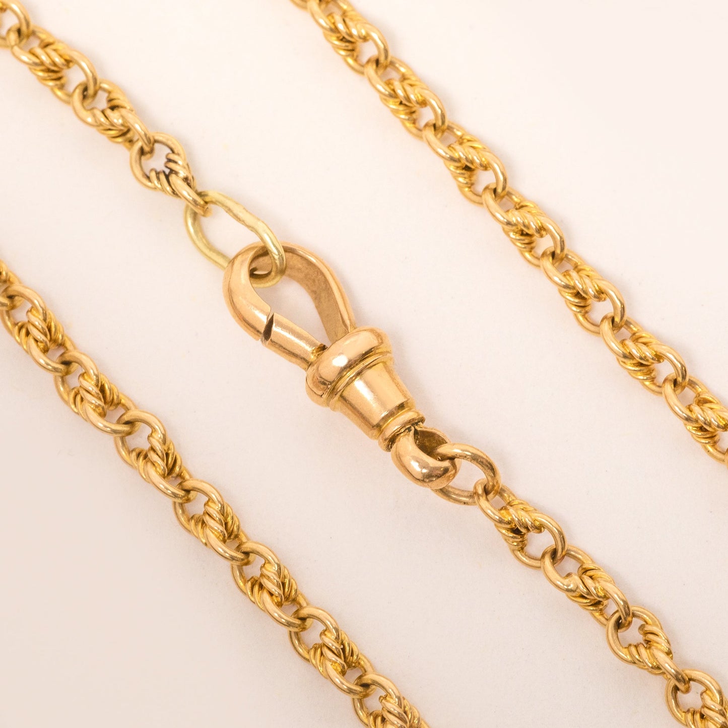 16 Antique 15ct Gold Lover's Knot Chain, with Original Dog-Clip