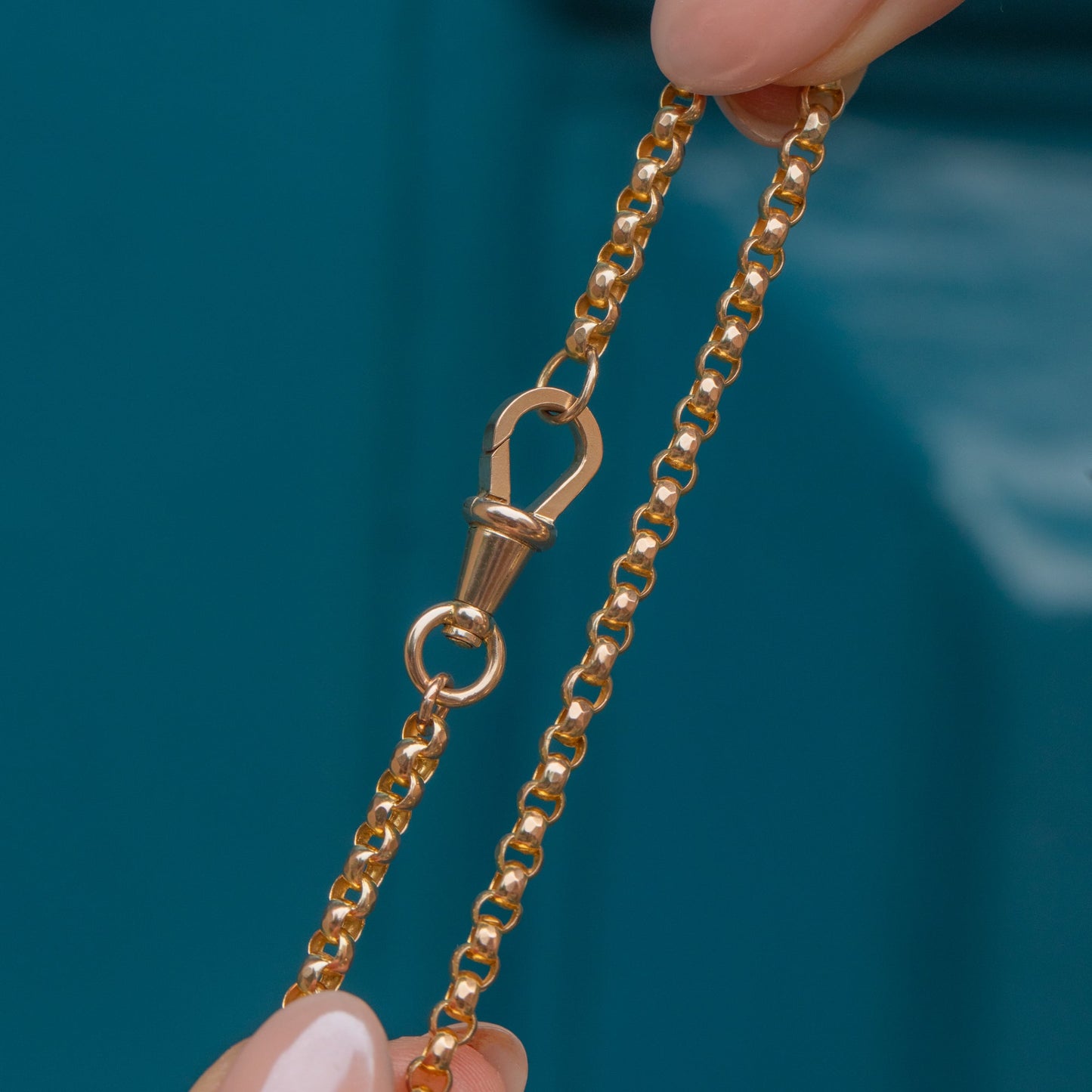 16 Antique 9ct Gold Faceted Belcher Chain, with Dog-Clip