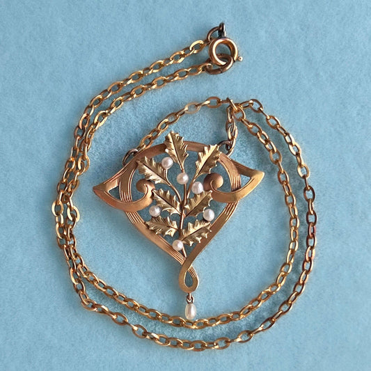 Antique French Art Nouveau 18 Karat Gold Pearl Necklace, c. 1900
