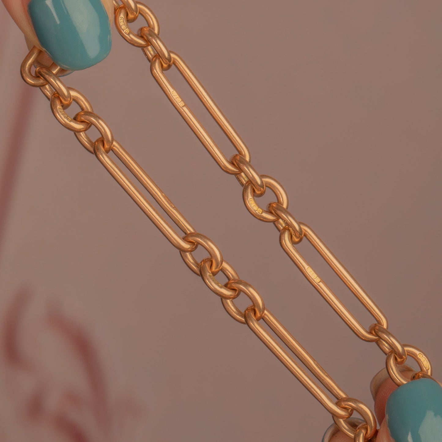 16 9ct Gold Albert Chain with Matching Dog-Clips & Detachable T-Bar 40g