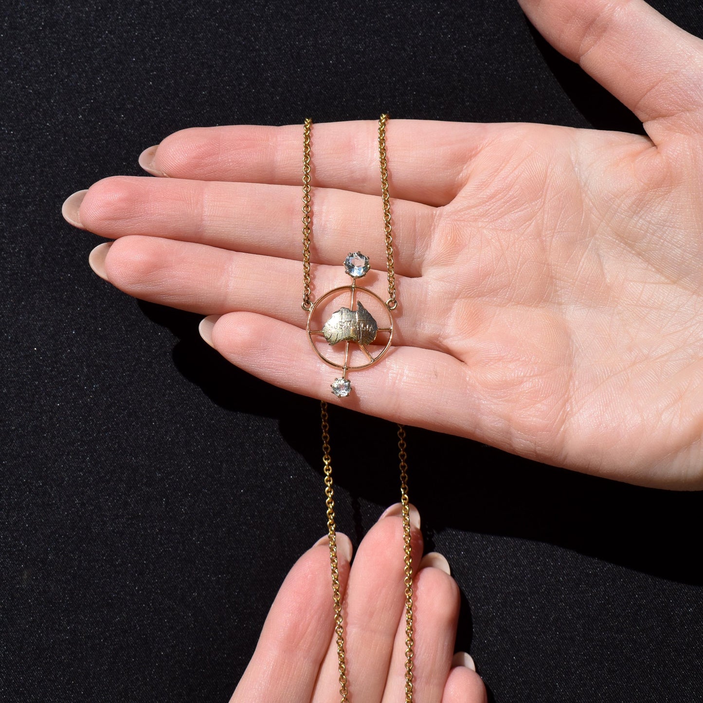 Antique Paste 'Australia' 15ct Gold Drop Pendant Necklace | 16.5